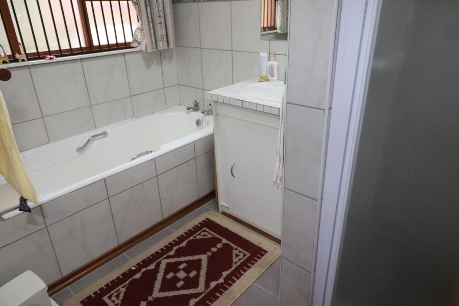 3 Bedroom Property for Sale in Heuwelsig Free State